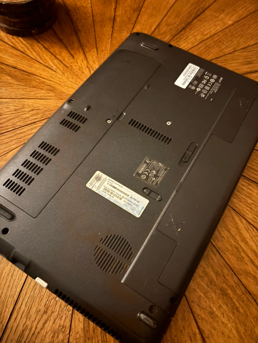 Acer Aspire 5736Z-4016 Laptop - photo 3