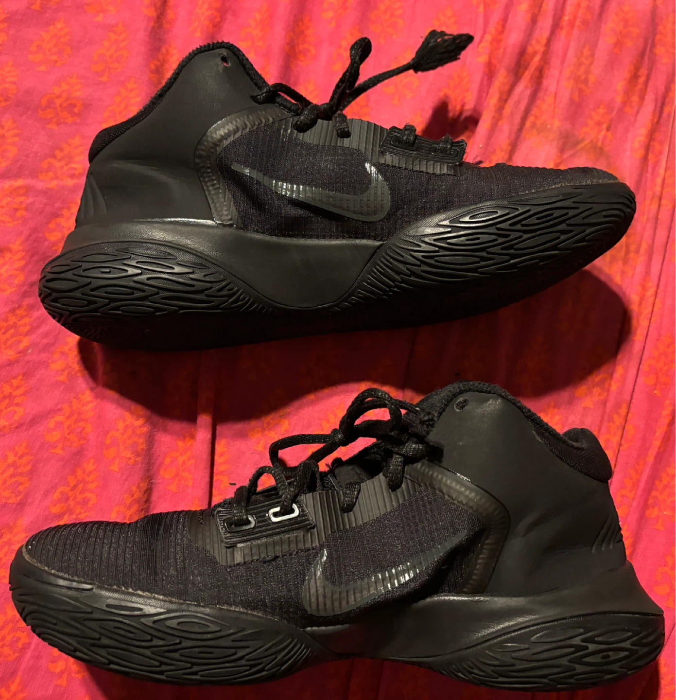 Nike Kyrie Flytrap 4 Basketball Shoes (Size 7.5) - photo 2