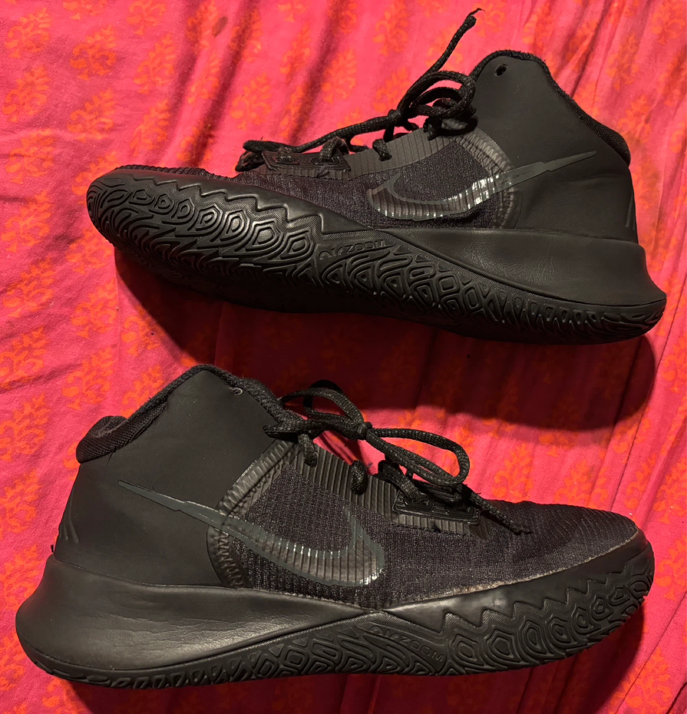 Nike Kyrie Flytrap 4 Basketball Shoes (Size 7.5) - photo 3