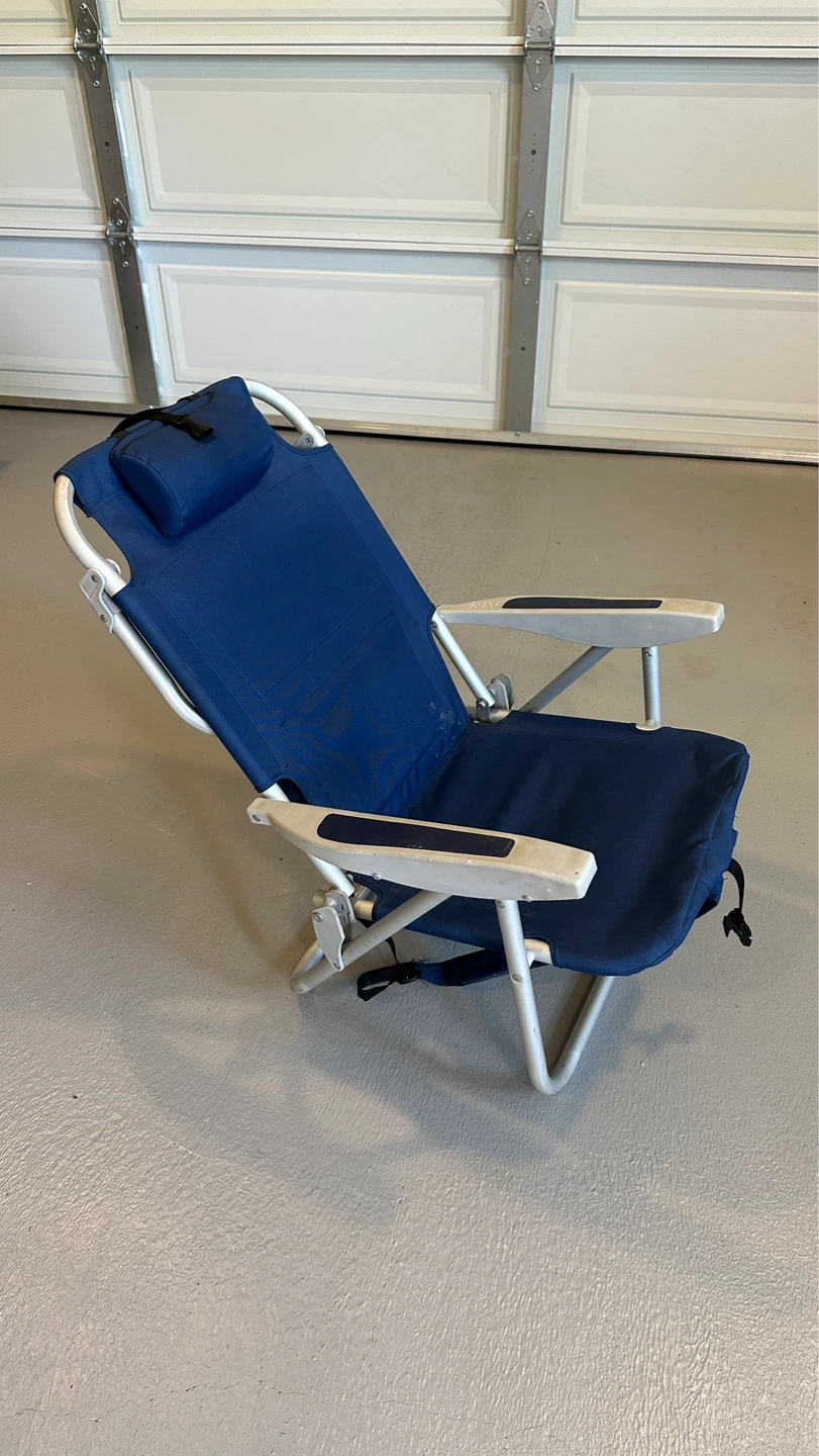 Beach 🏖️ or travel chair - photo 2