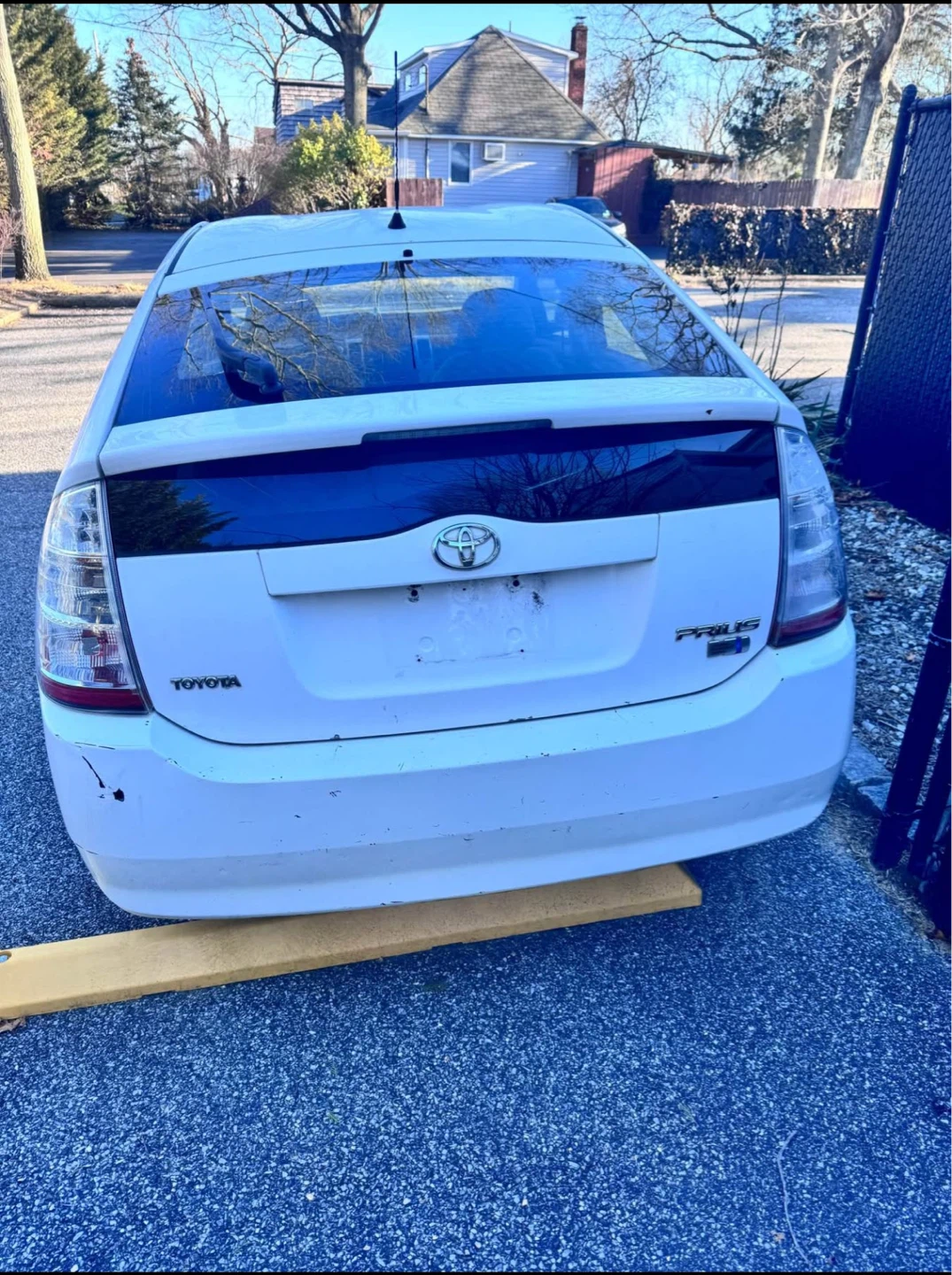 White Toyota Prius - photo 2