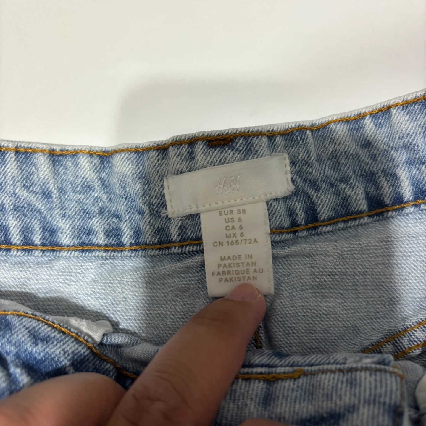 H&M Acid Wash Denim Cutoff Shorts - photo 2