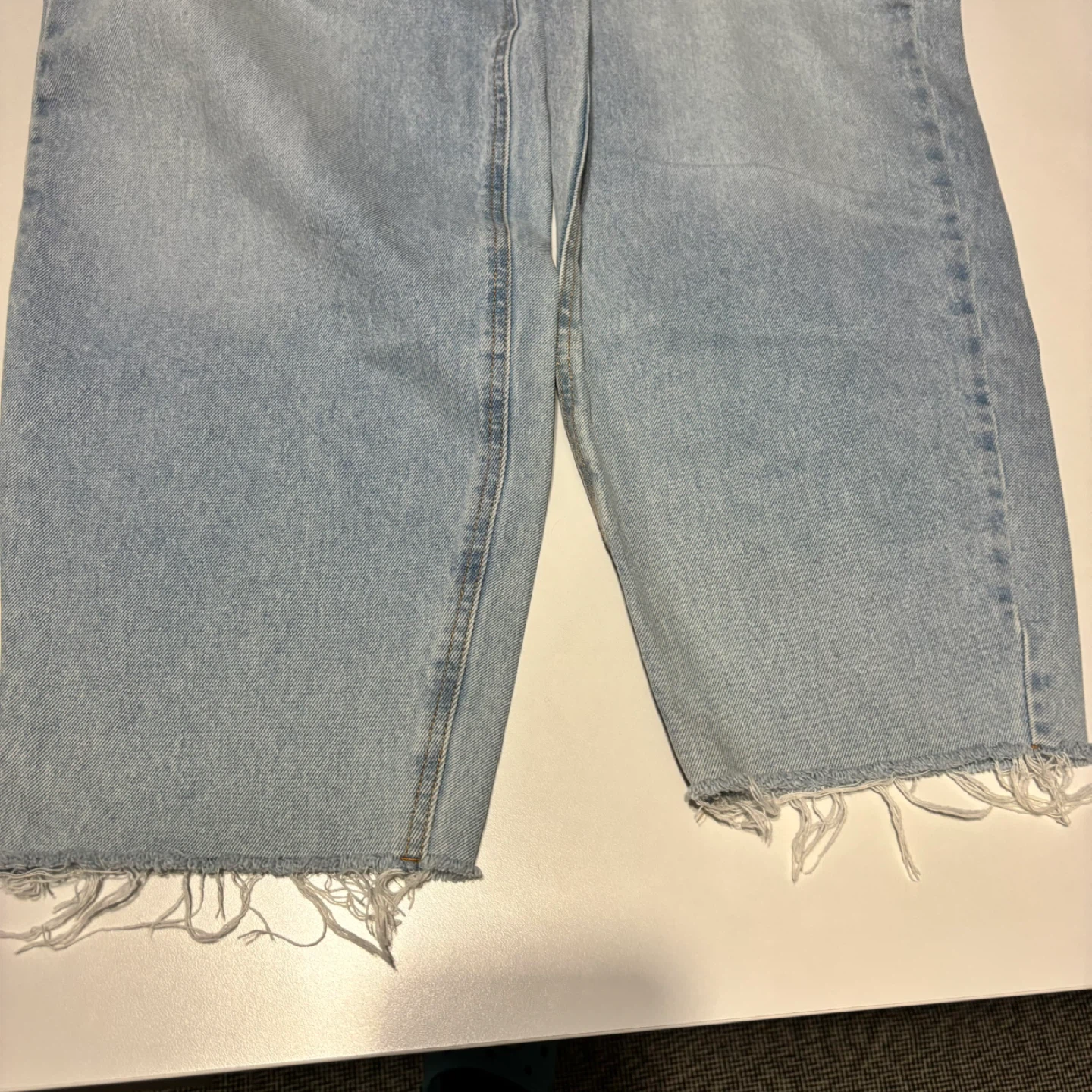 Zara Wide Leg Light Wash Denim Jeans - photo 2