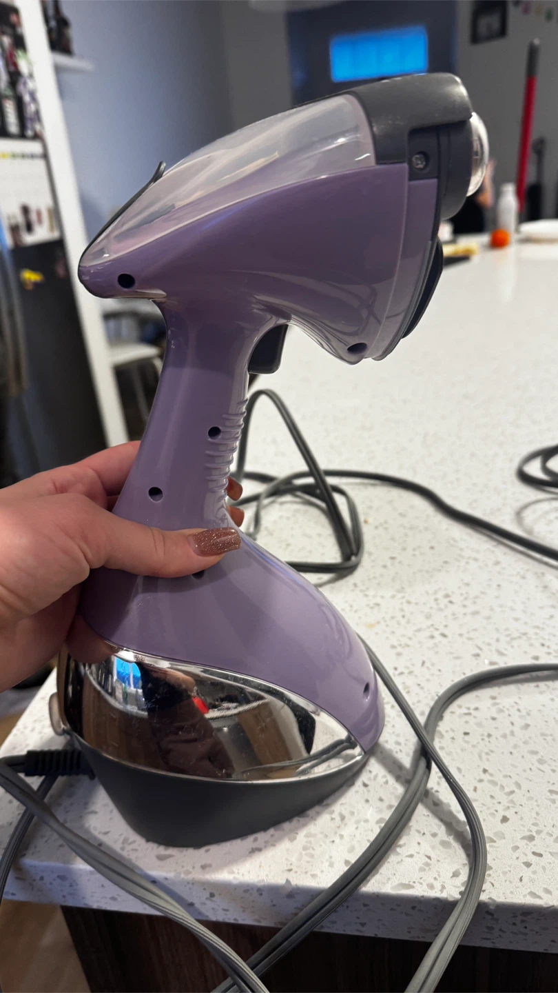 Shark WrinkleEraser Handheld Clothes Steamer - photo 3
