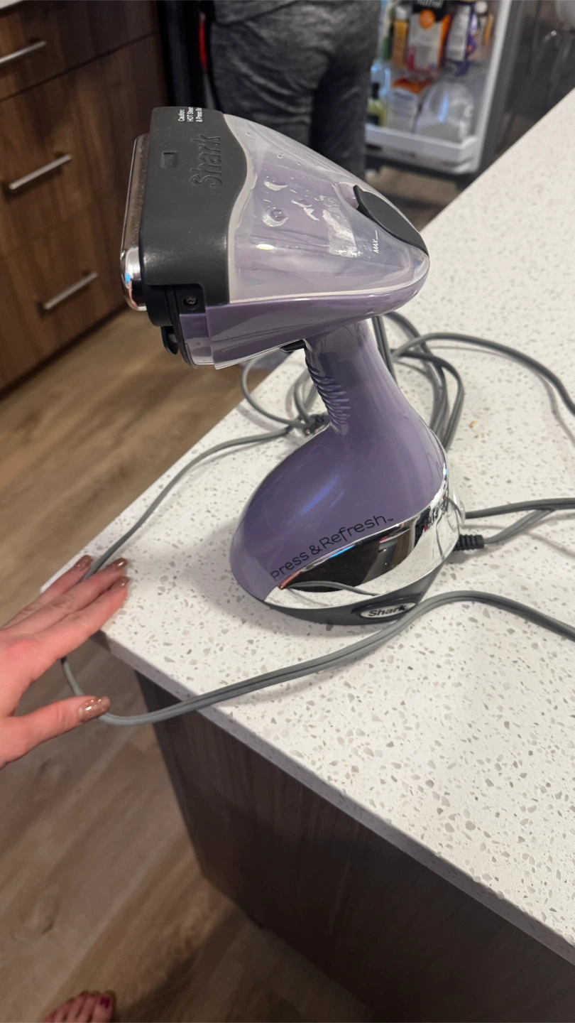 Shark WrinkleEraser Handheld Clothes Steamer - photo 4