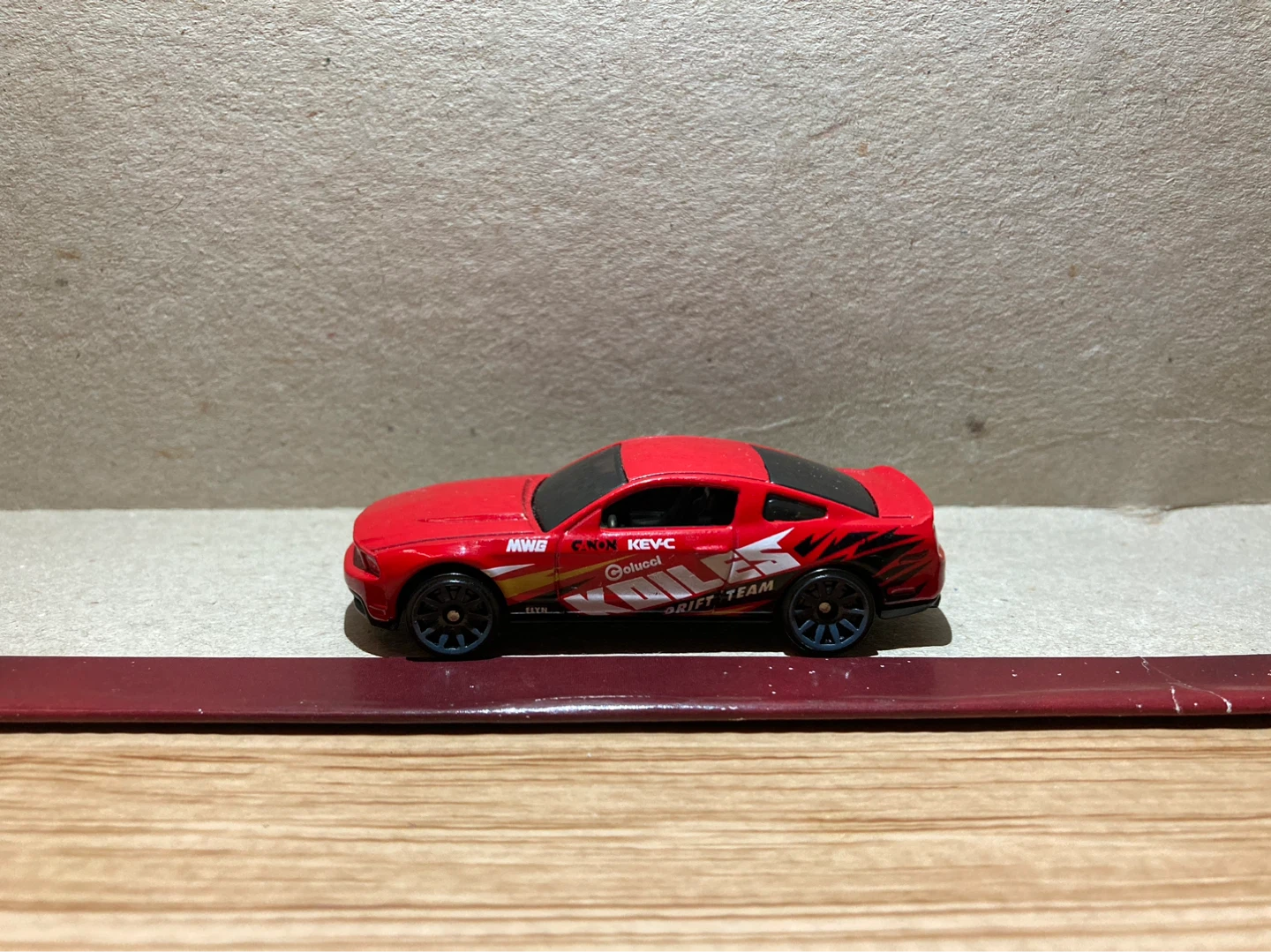 Hot Wheels Loose / 2010 Ford Mustang GT / Red - photo 3