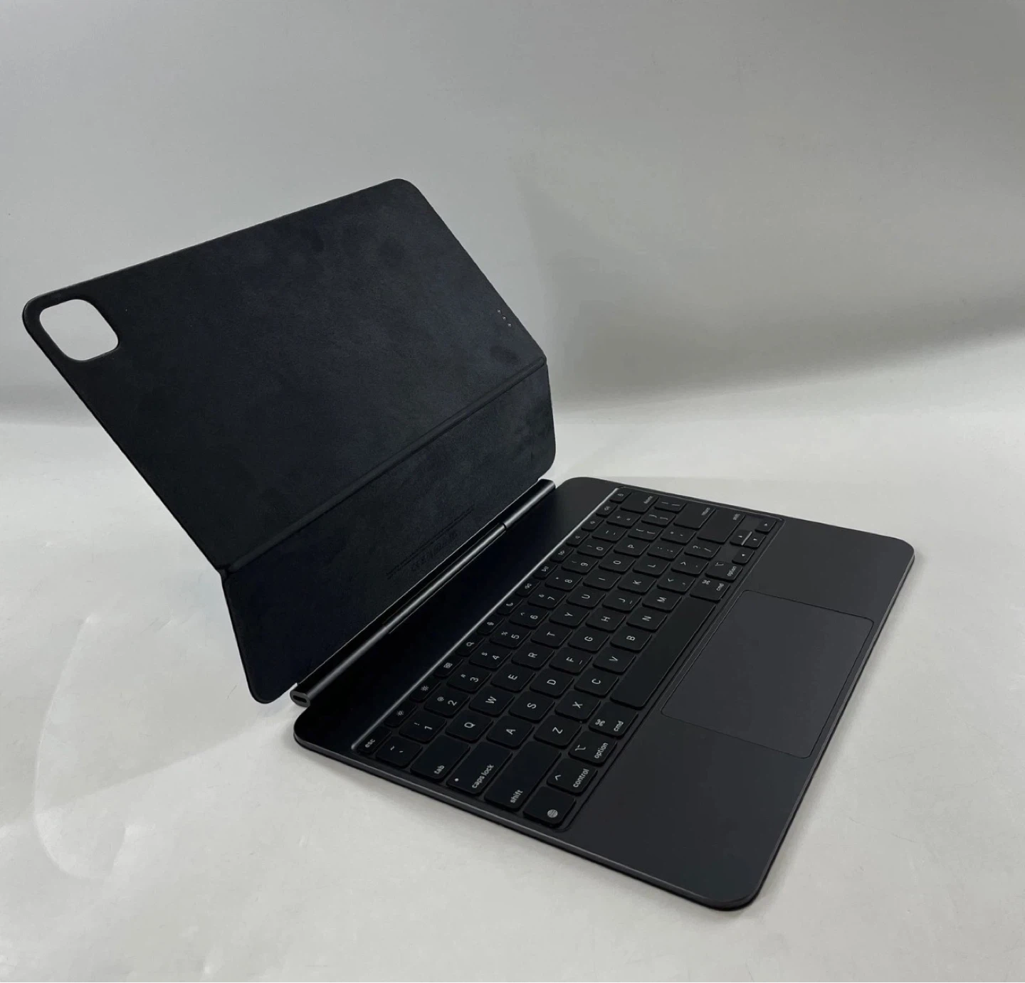 Apple Magic Keyboard for iPad Pro 13-inch (3rd Gen) - photo 3