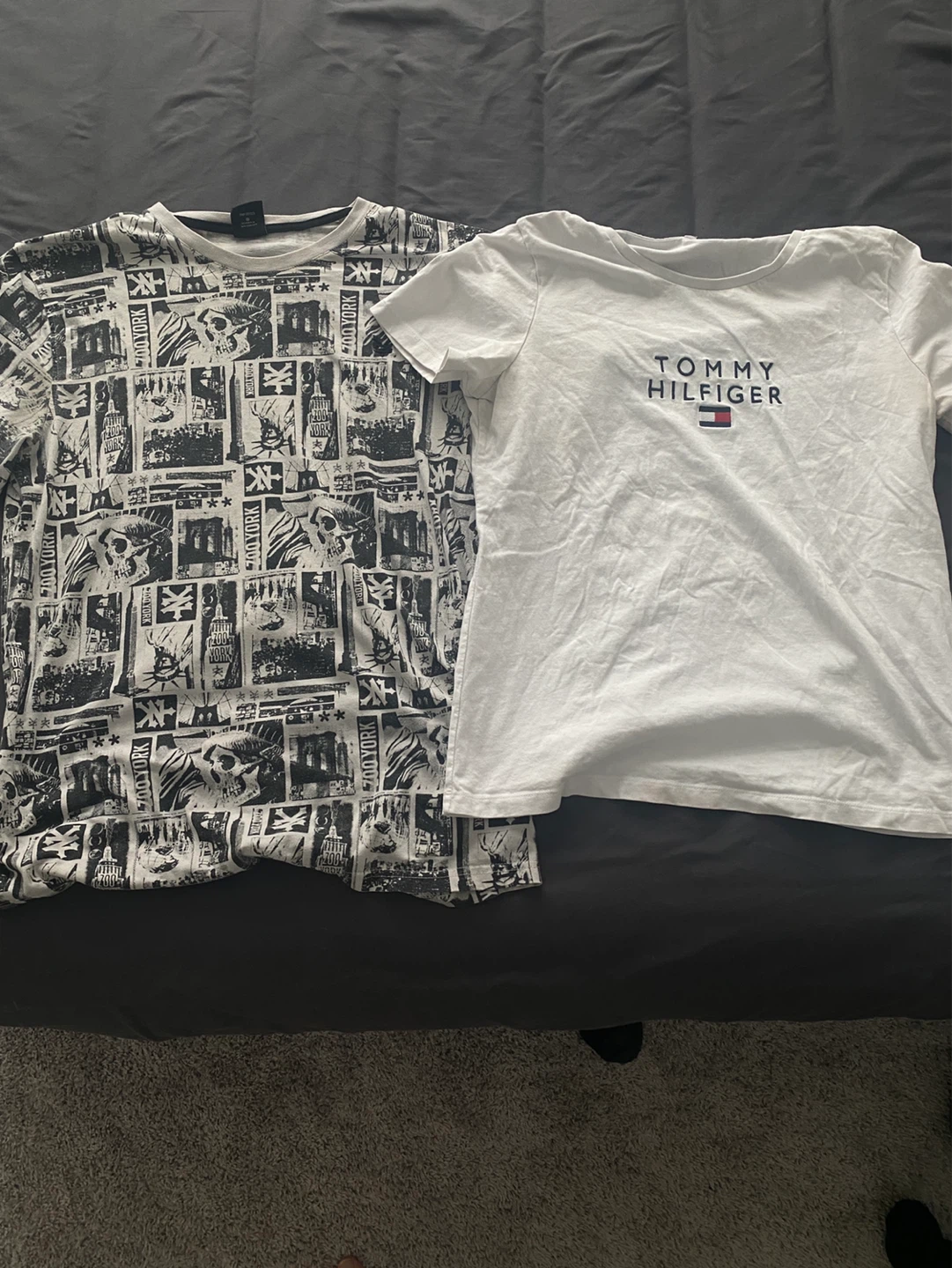 Tommy Hilfiger T-Shirt & Graphic Tee Bundle - photo 2