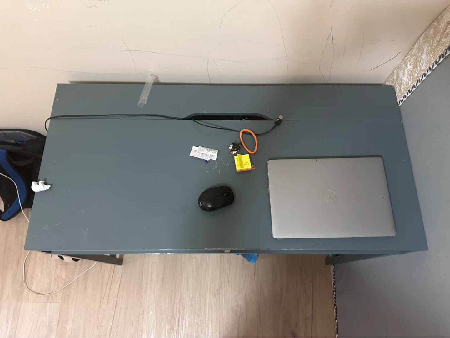 Office chair and table