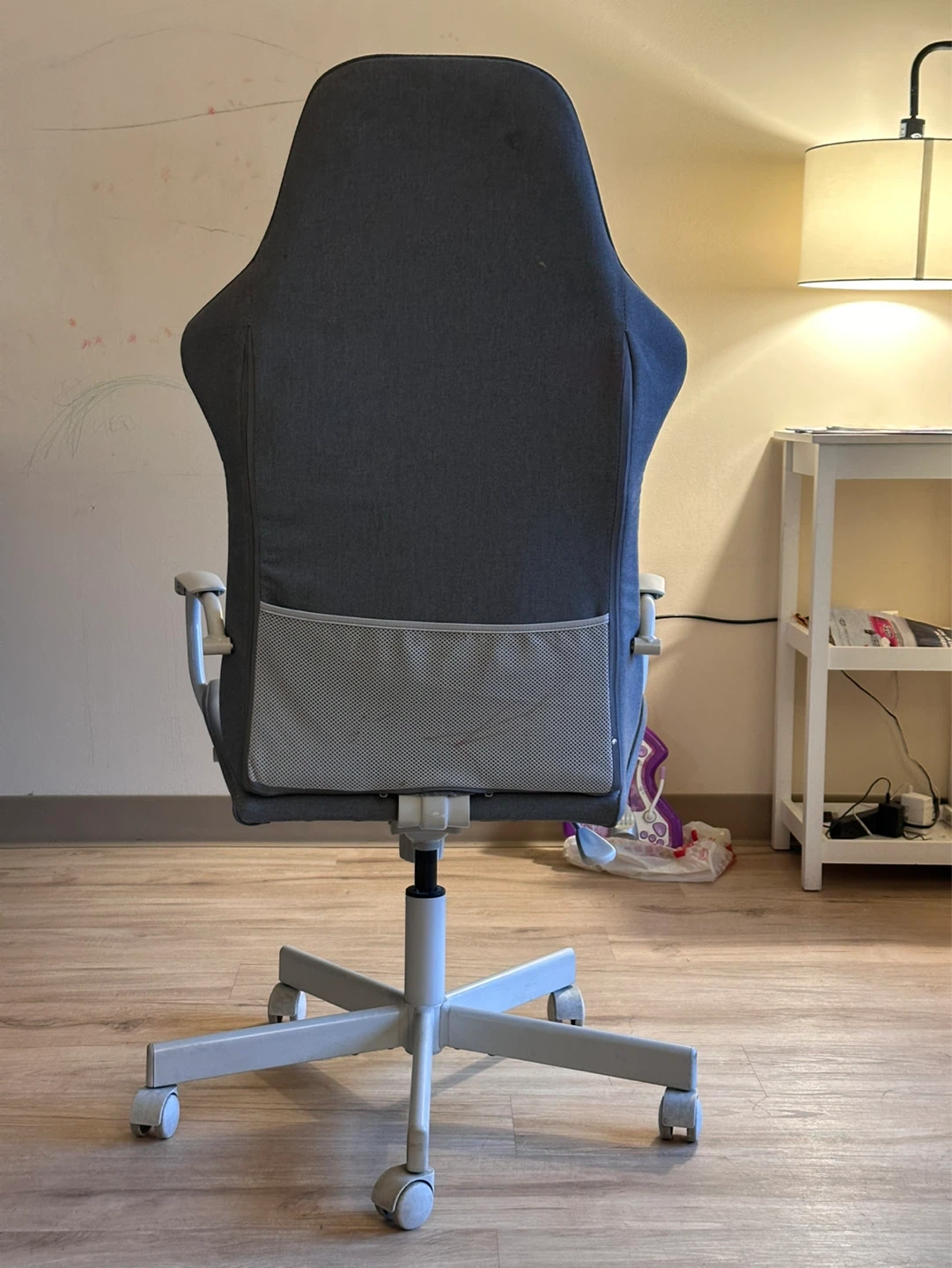 Office chair and table - photo 5