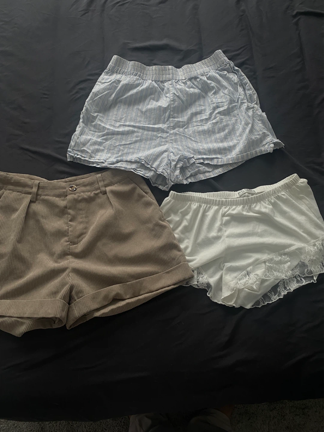 Bundle of 3 Women's Shorts - photo 2