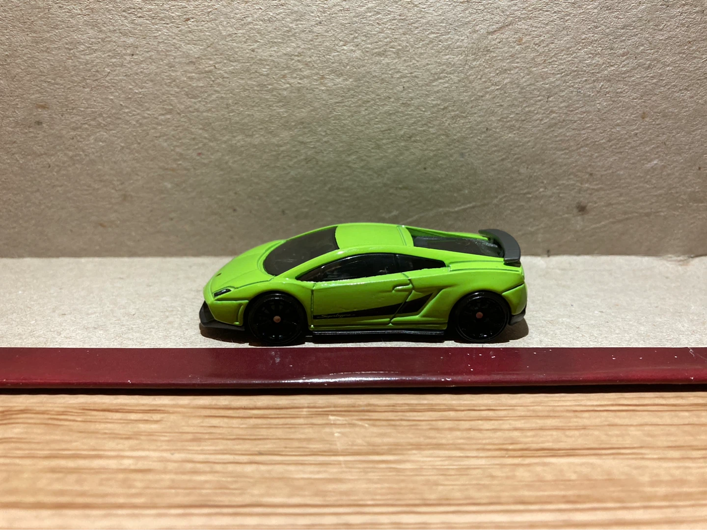 Hot Wheels Loose / Lamborghini Gallardo LP 570-4 / Lime Green - photo 3