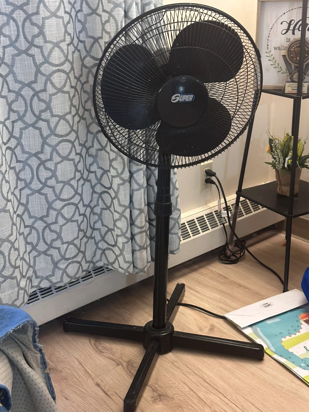 SUPER oscillating stand / floor fan
