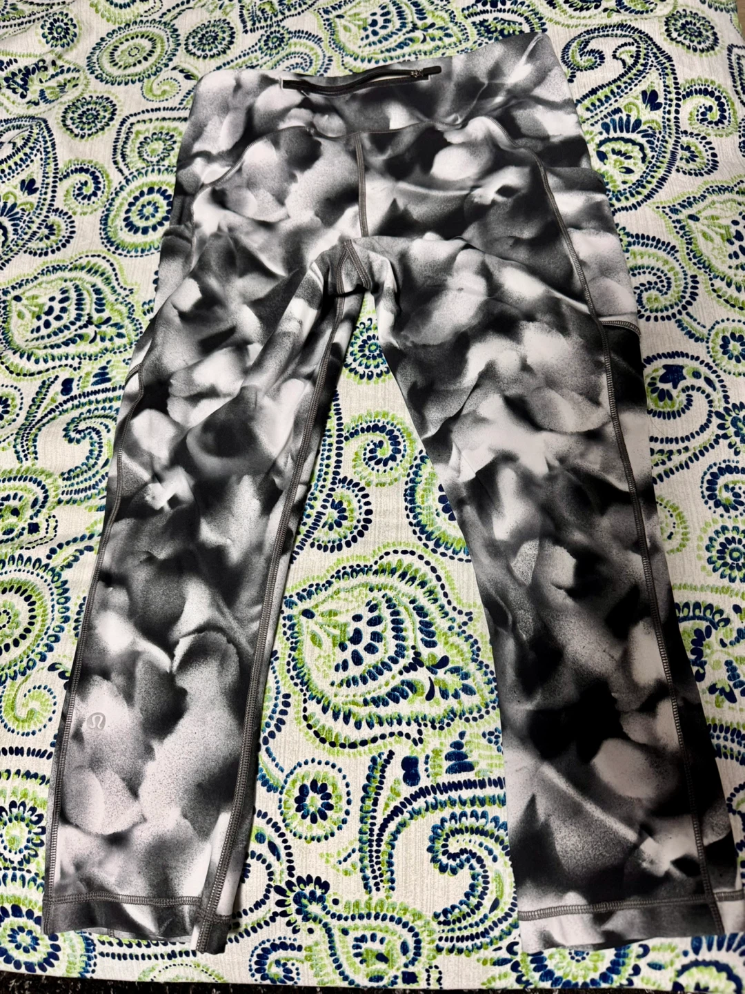 Lululemon Align High-Rise Crop Leggings Size 8 - photo 2