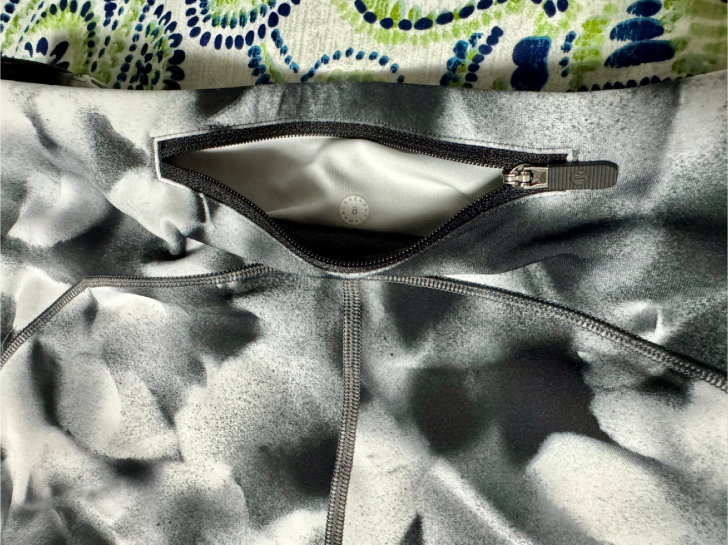 Lululemon Align High-Rise Crop Leggings Size 8 - photo 4