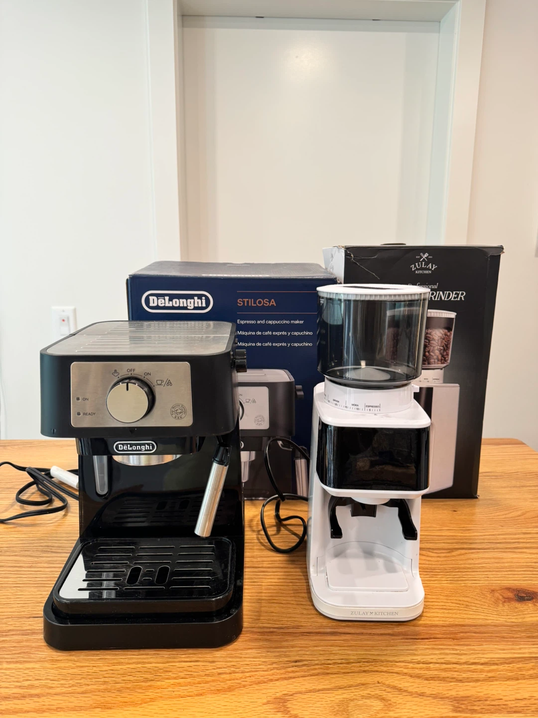 DeLonghi Stilosa Espresso + Coffee Grinder Bundle