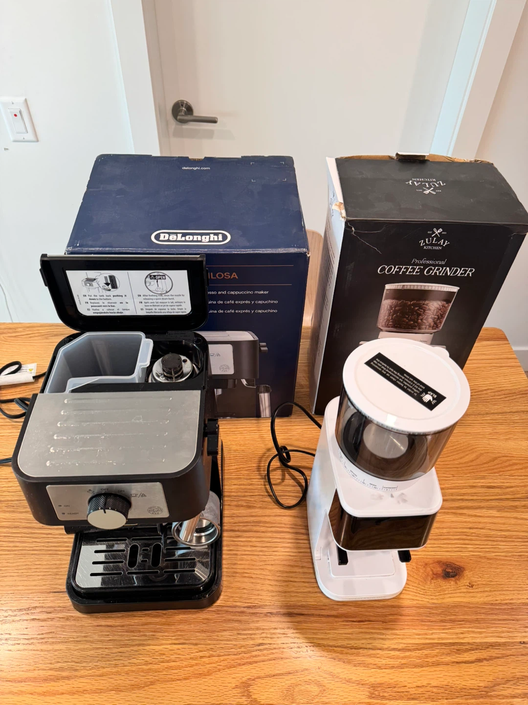DeLonghi Stilosa Espresso + Coffee Grinder Bundle - photo 3