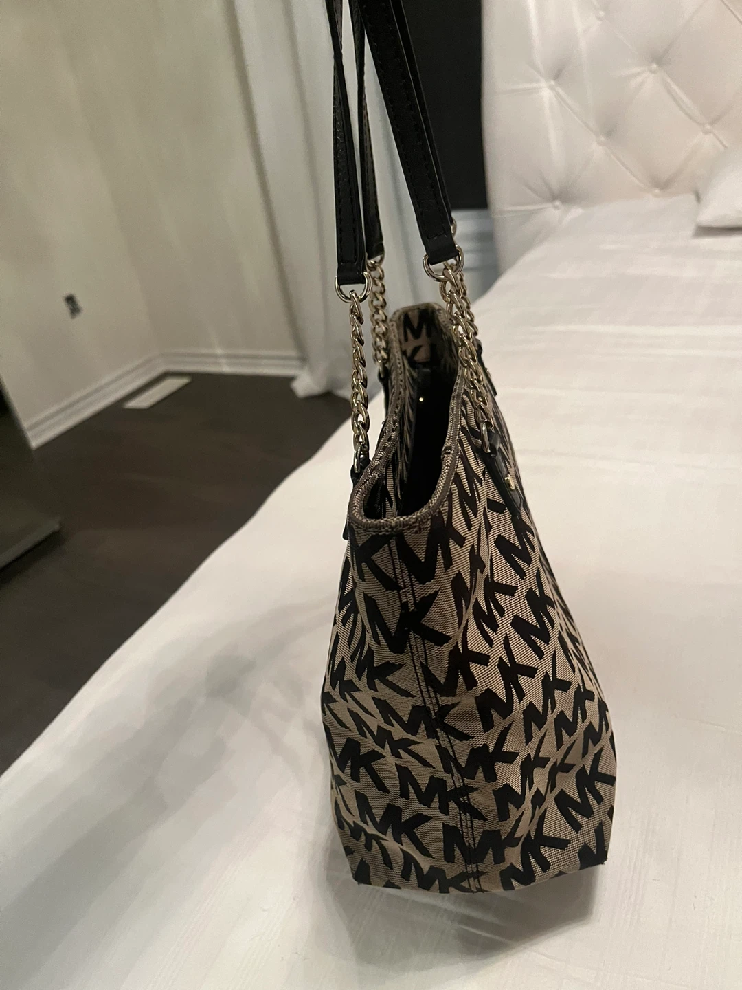 Michael Kors MK Signature Tote Bag - photo 2
