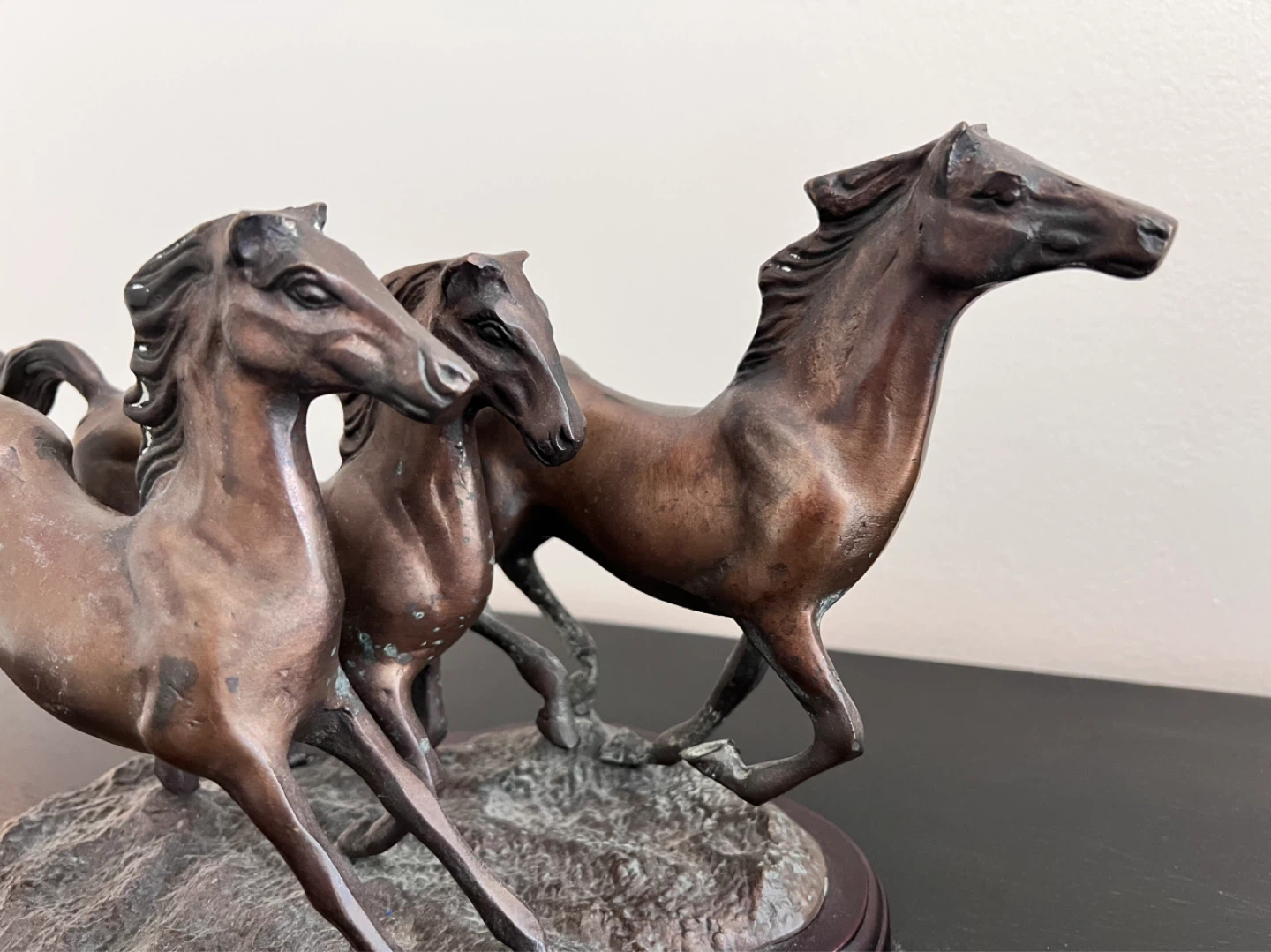 Vintage brass running horse sculpture - photo 4