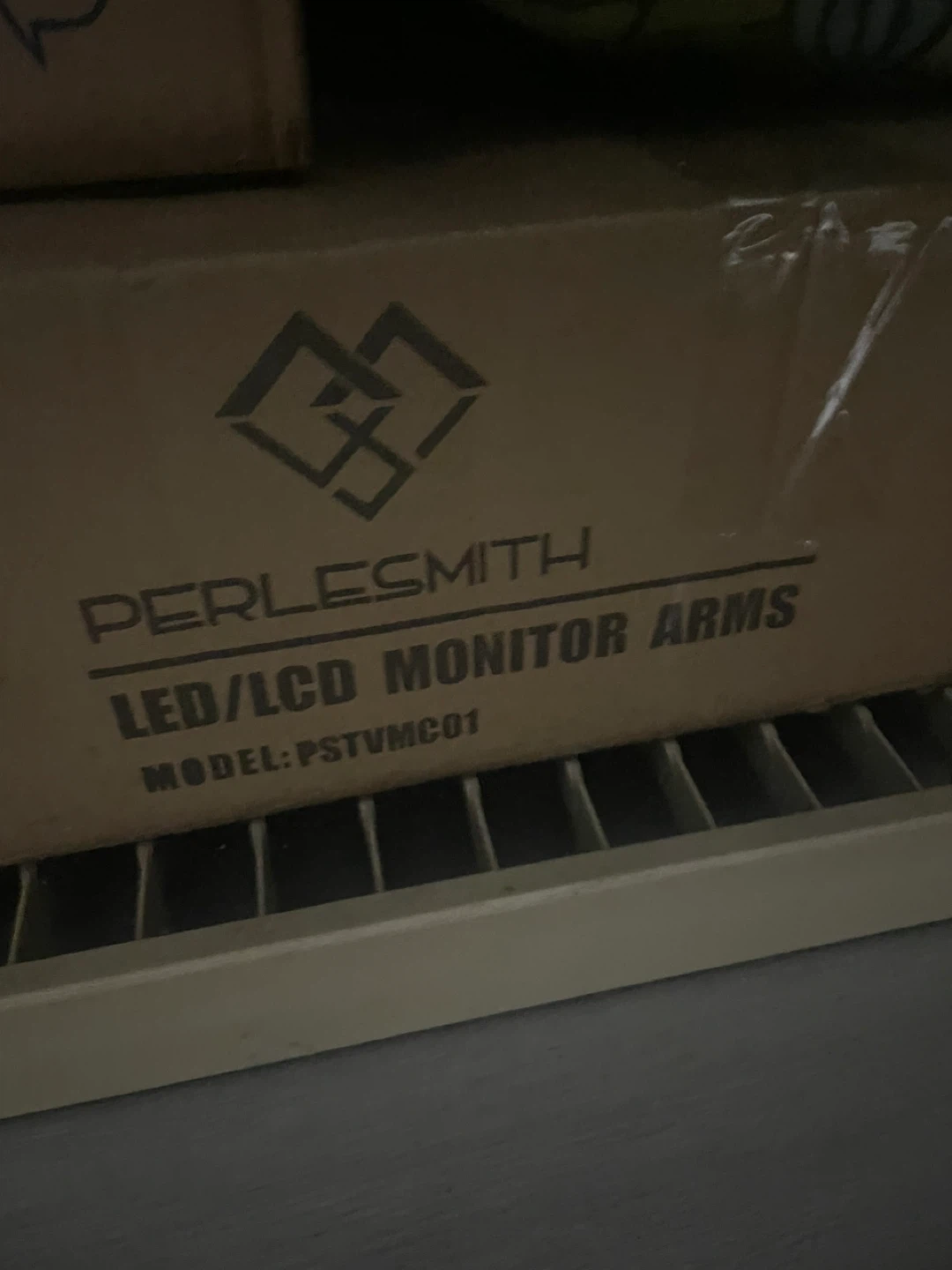 Perlesmith LED/LCD Monitor Arms PSTVMC01