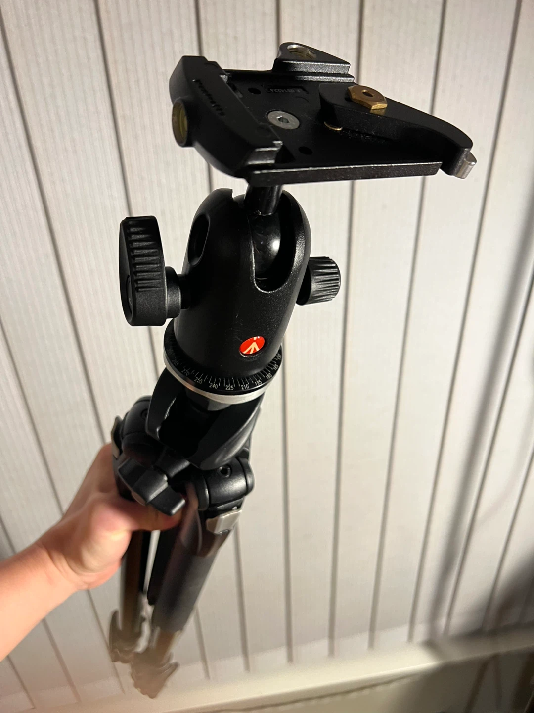 Manfrotto Tripod with Ball Head - photo 2