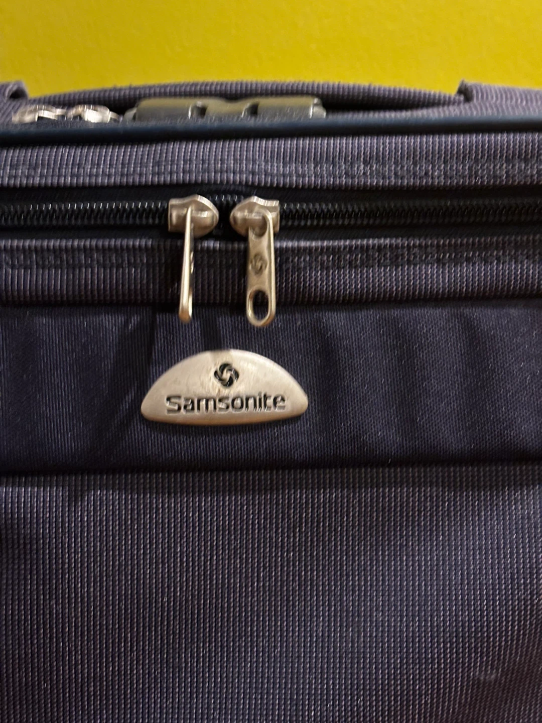 Samsonite Spinner Suitcase - photo 2