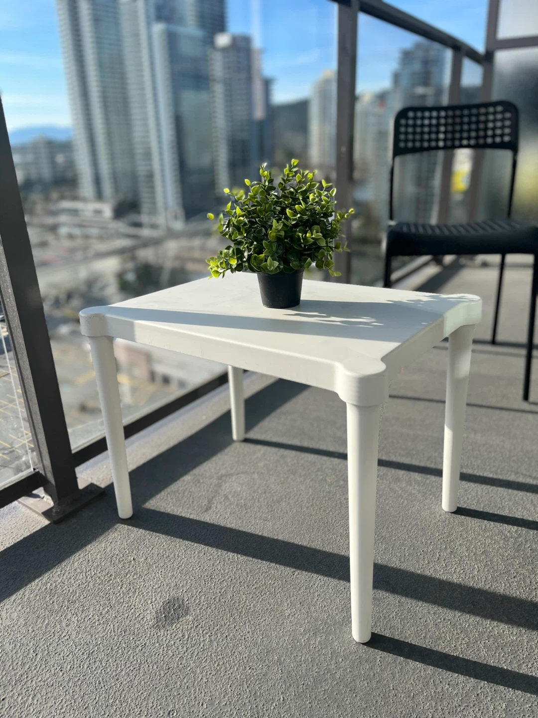 White Side Table and 2 Black Chairs Set - photo 2