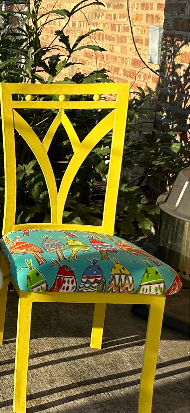 4 Yellow accent chairs with fun bird pattern seat - photo 2
