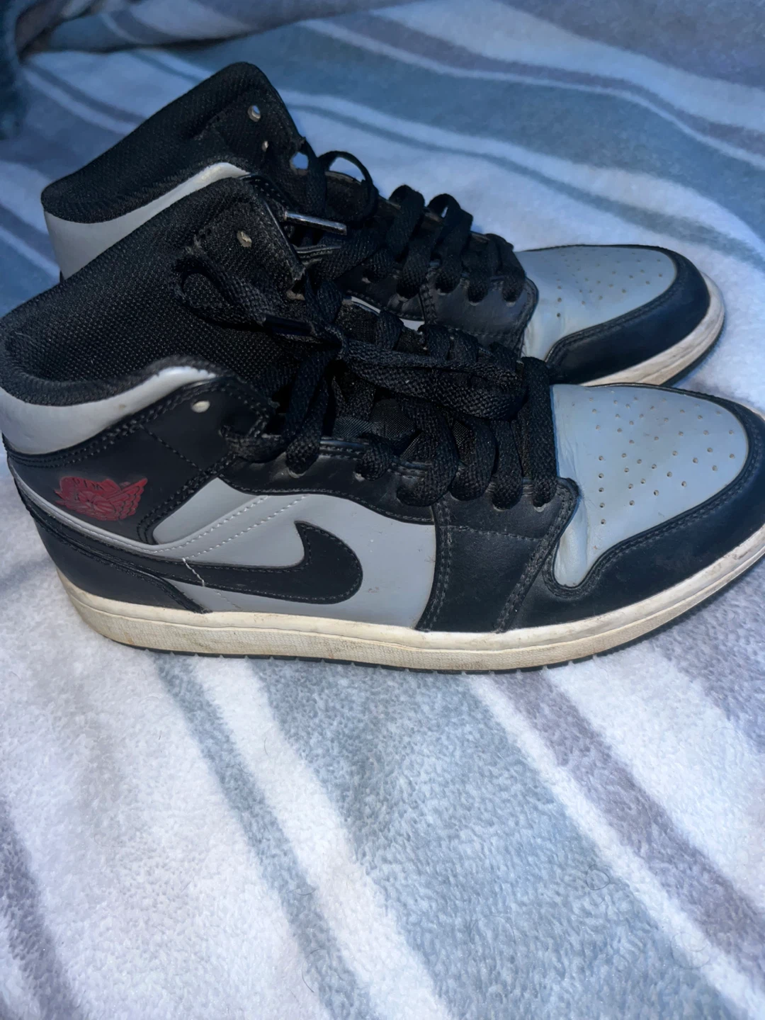 Air Jordan 1 Mid SE 'Light Smoke Grey' Size 8