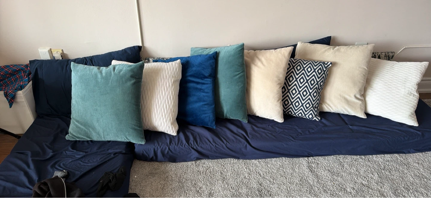 IKEA VÄNDEROT Throw Pillows (Set of 8)