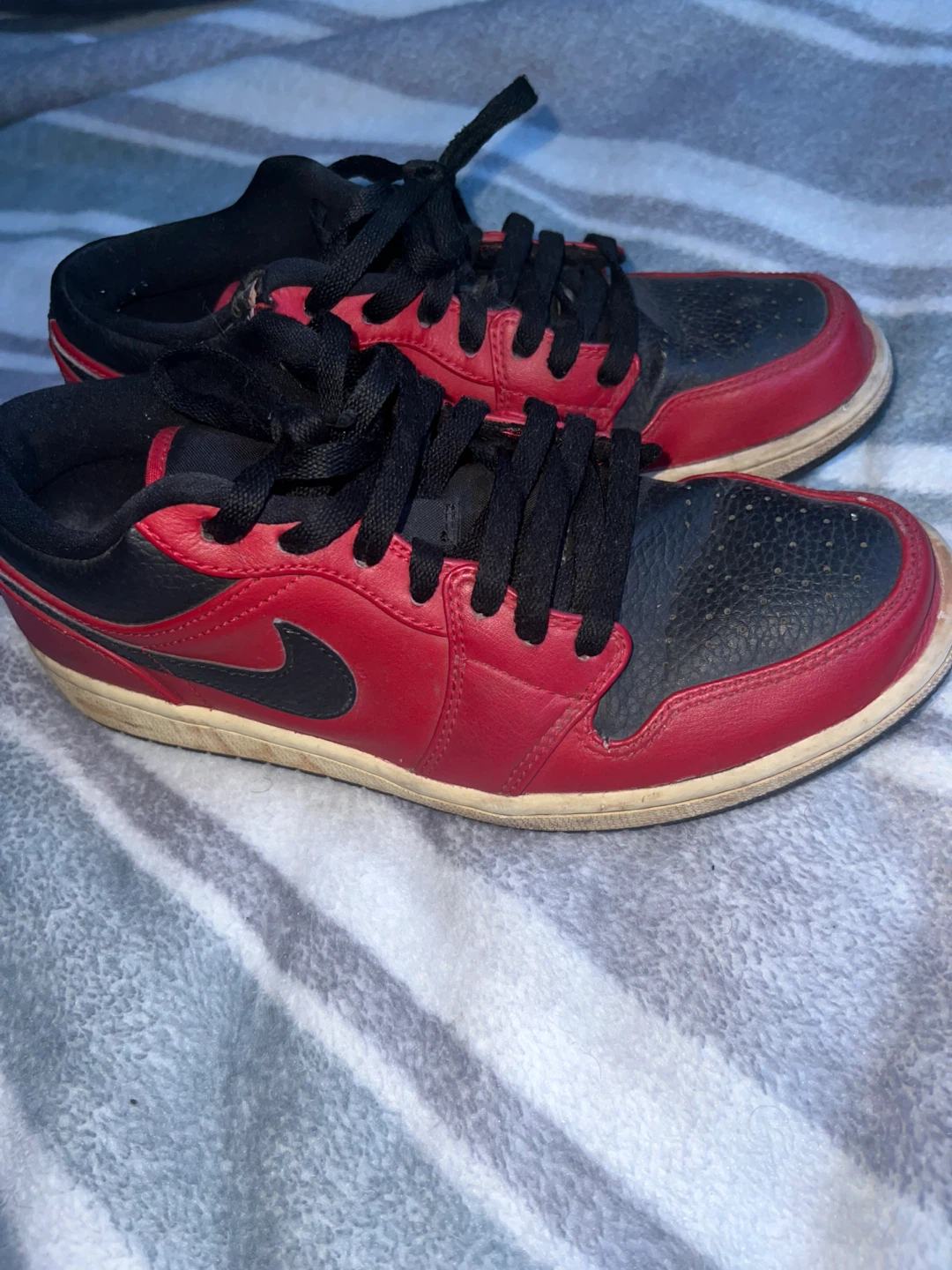 Air Jordan 1 Mid Sneakers