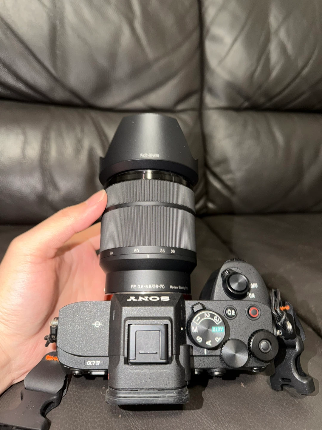*LIKE NEW* Sony A7IV Body & 28-70mm f/3.5-5.6 Lens (Flash Sold) - photo 4