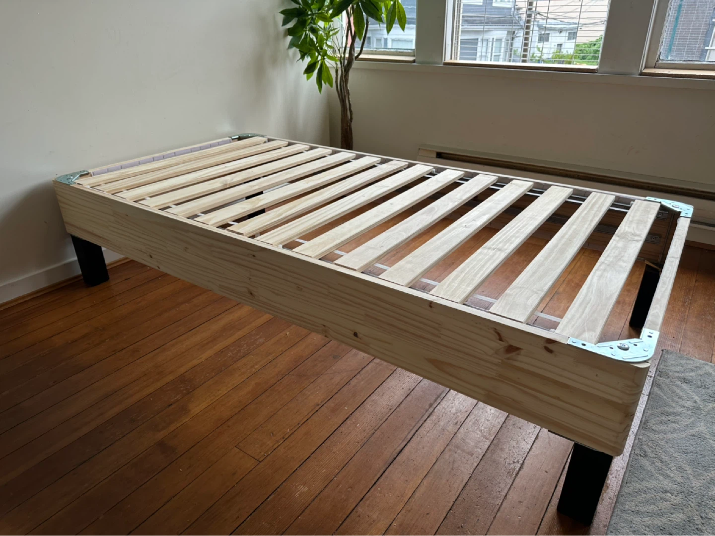 Ikea Twin bed frame *Free delivery - photo 4
