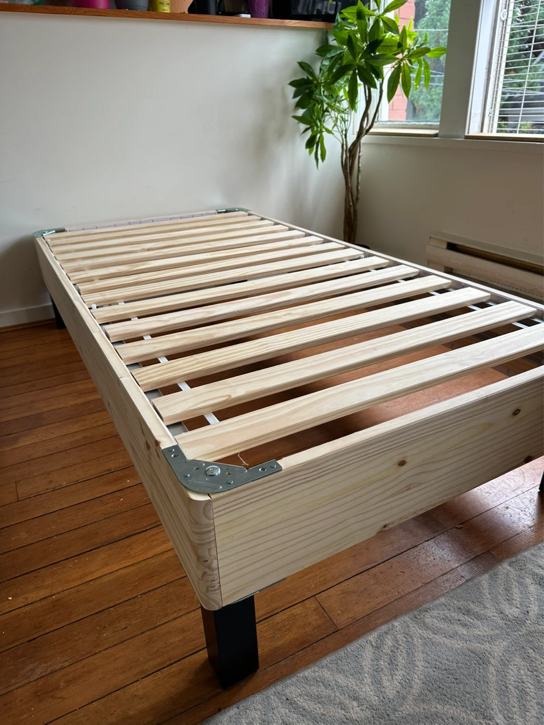 Ikea Twin bed frame *Free delivery - photo 2