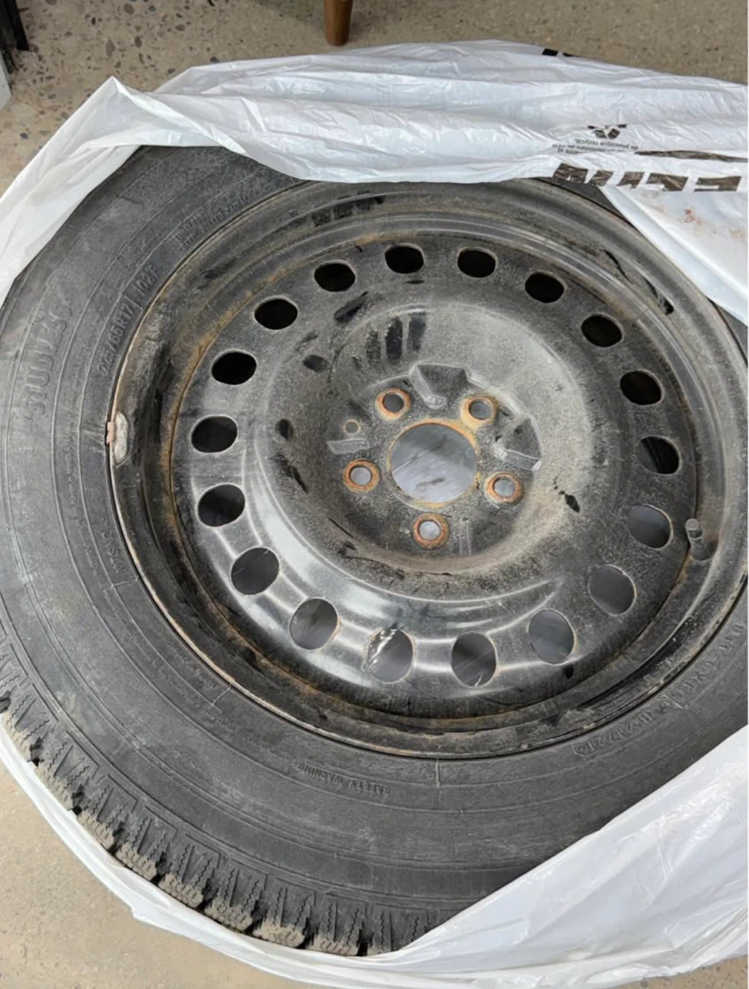 Michelin Winter Tire with Steel Rim - photo 3