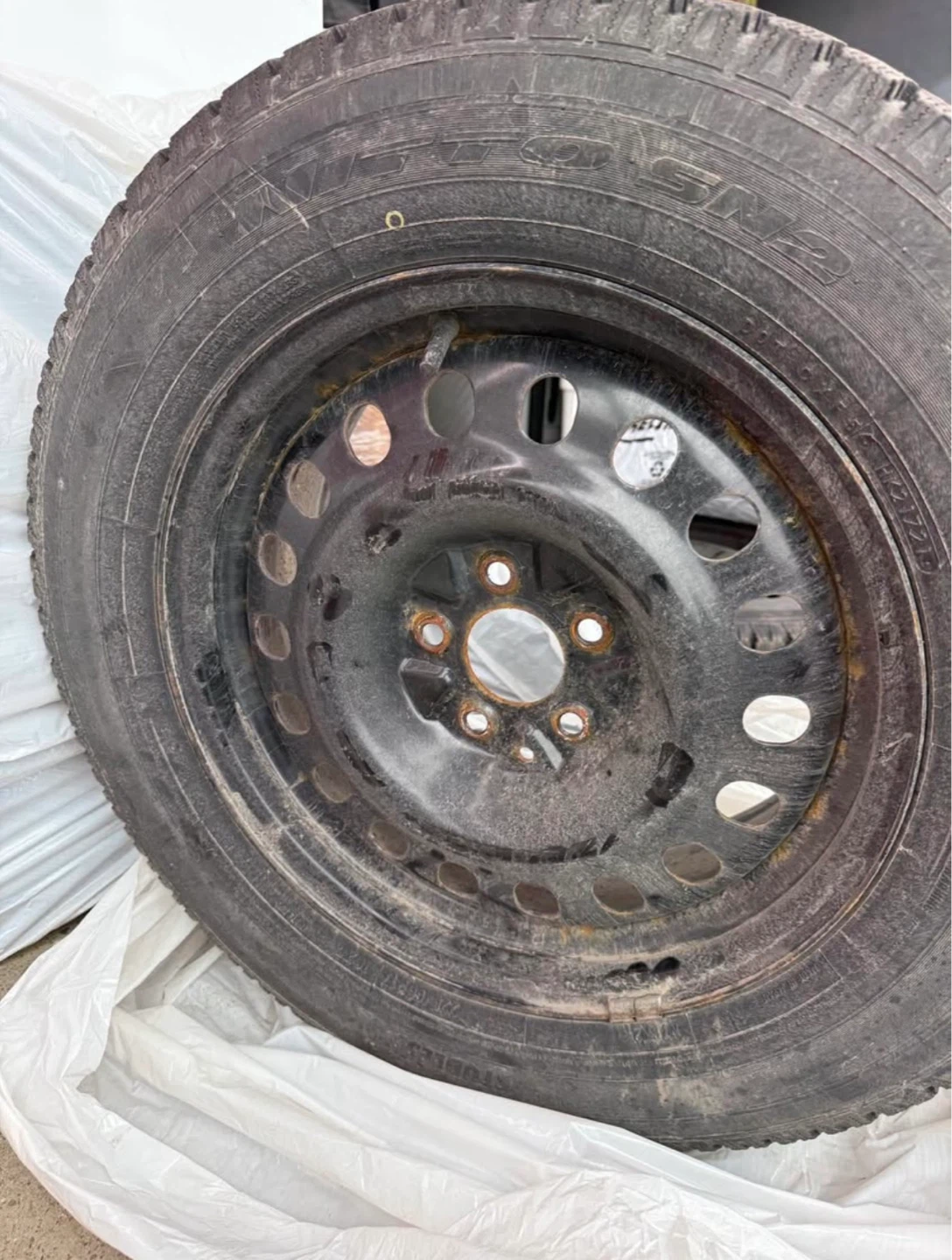 Michelin Winter Tire with Steel Rim - photo 5