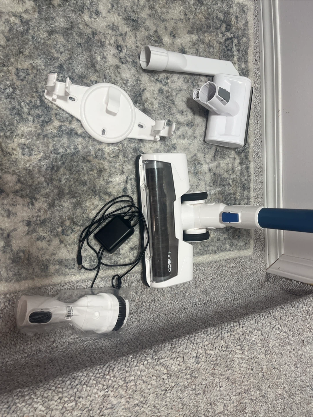 Tineco Cordless Vacuum Cleaner - photo 2
