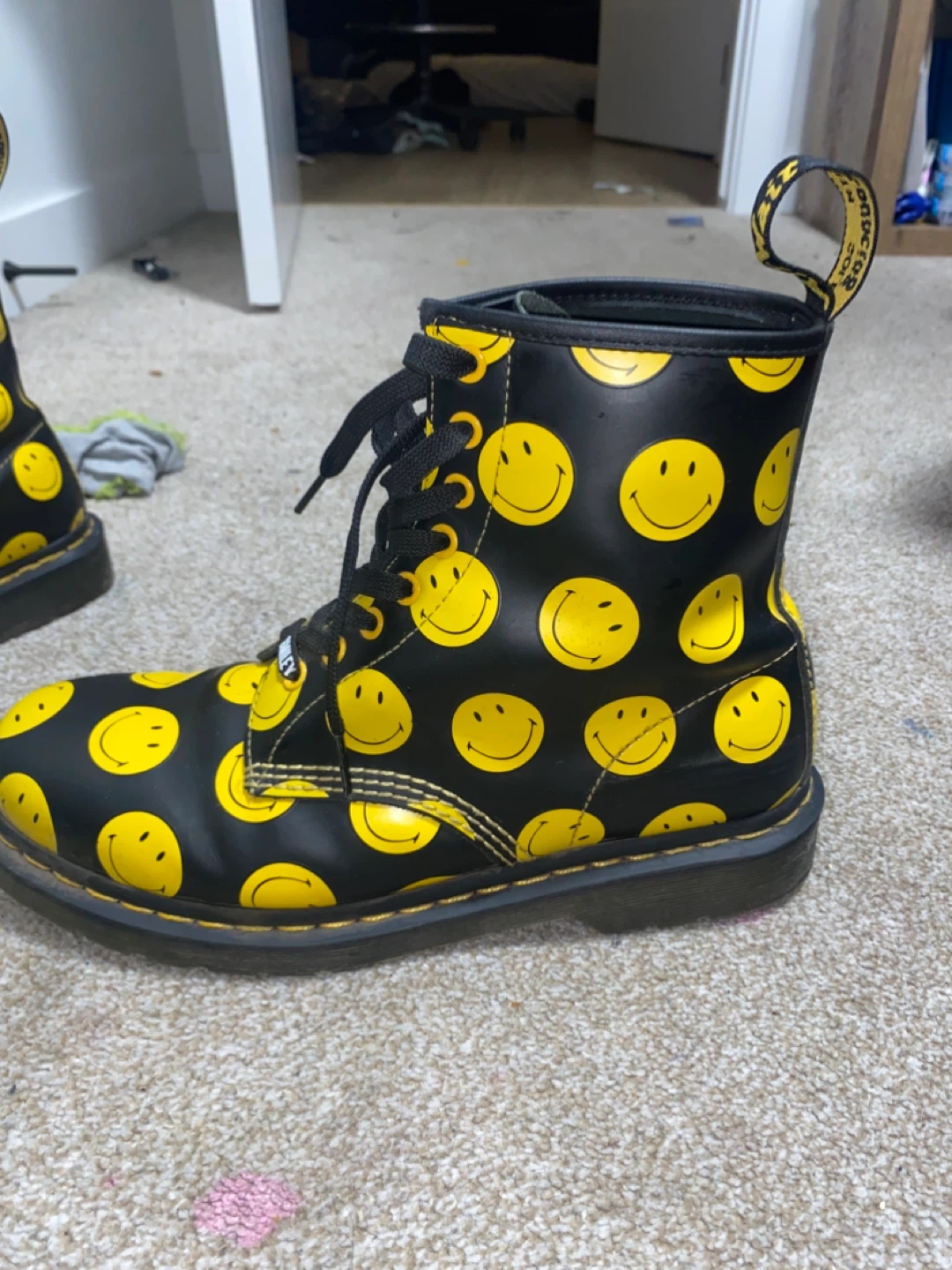 Dr. Martens Smiley Boots Black Yellow Size 10 women’s - photo 4