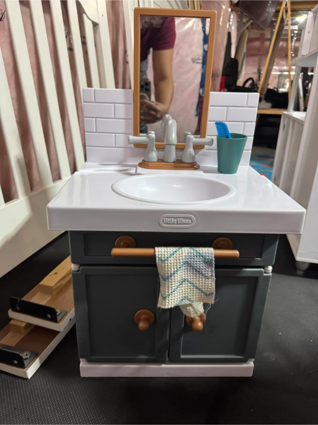 Little Tikes Toy Bathroom Vanity with Sink and Mirror - photo 3