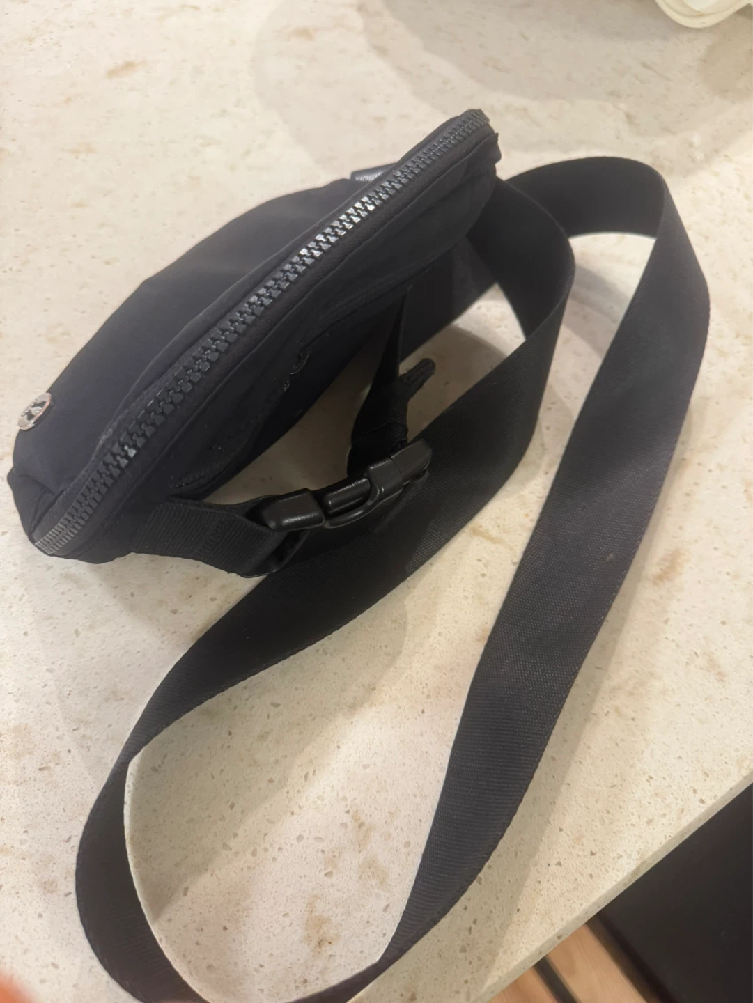 Lululemon Everywhere Belt Bag Black - photo 2