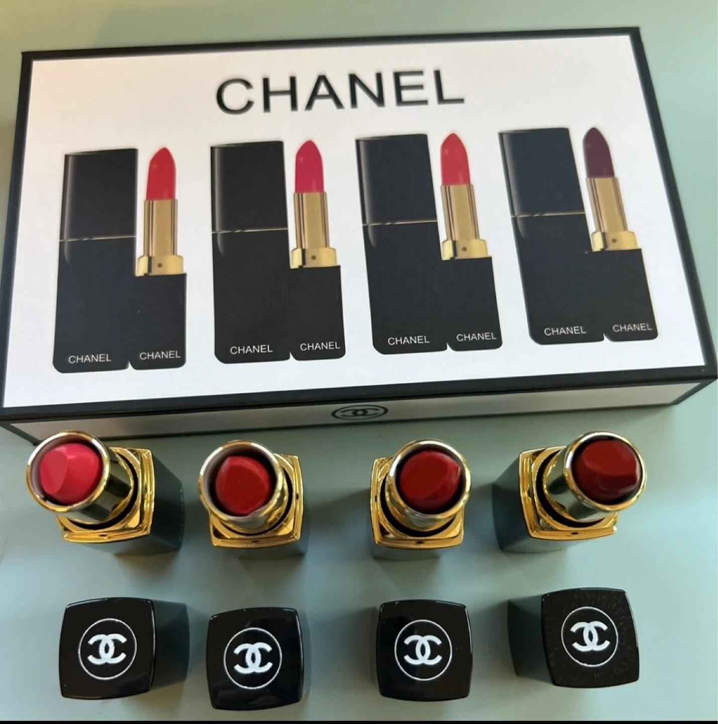 Beautiful Lipsticks Set of 4 Brand New in the box - photo 4