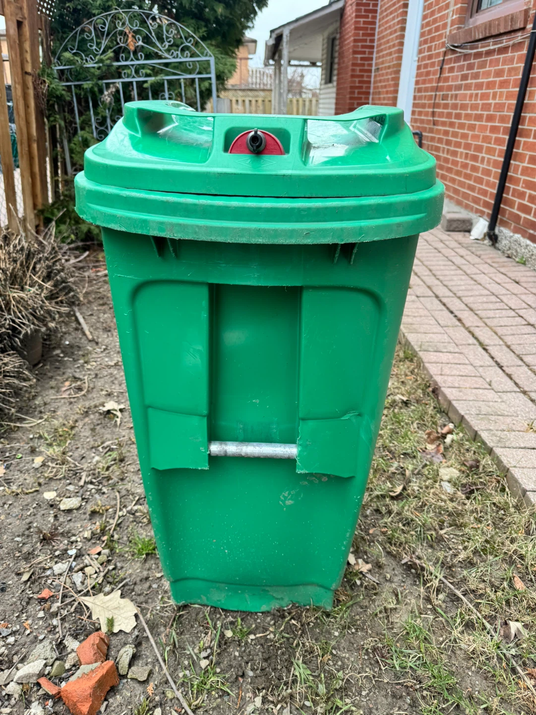 Region of Peel Green Organics Bin with Wheels
