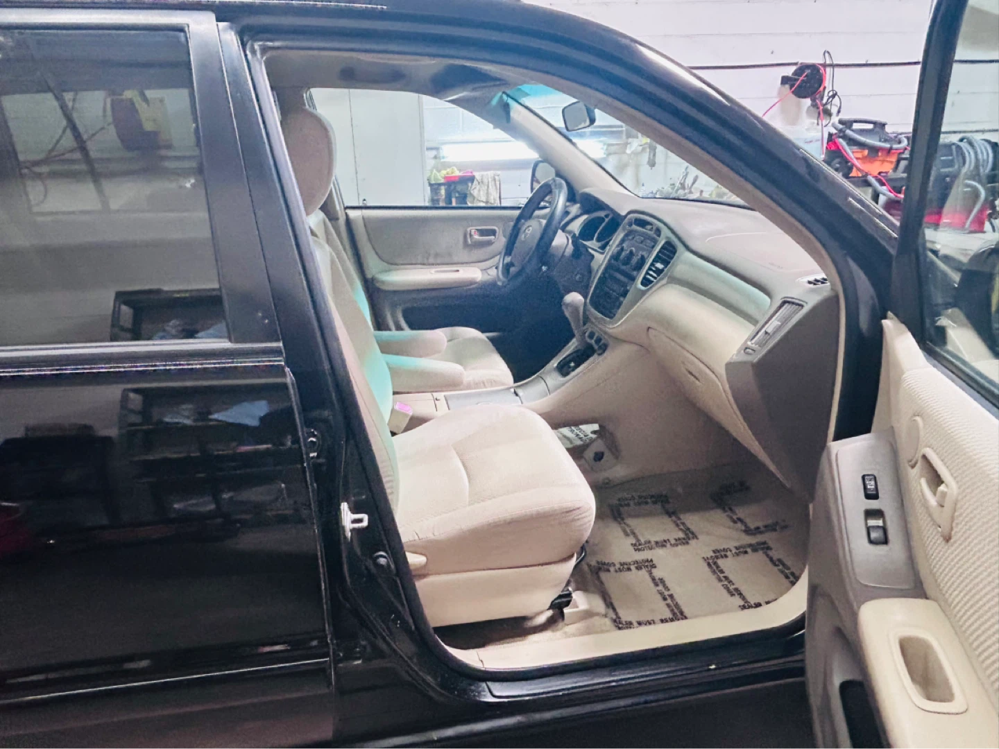 2006 Black Toyota Highlander SUV - photo 5