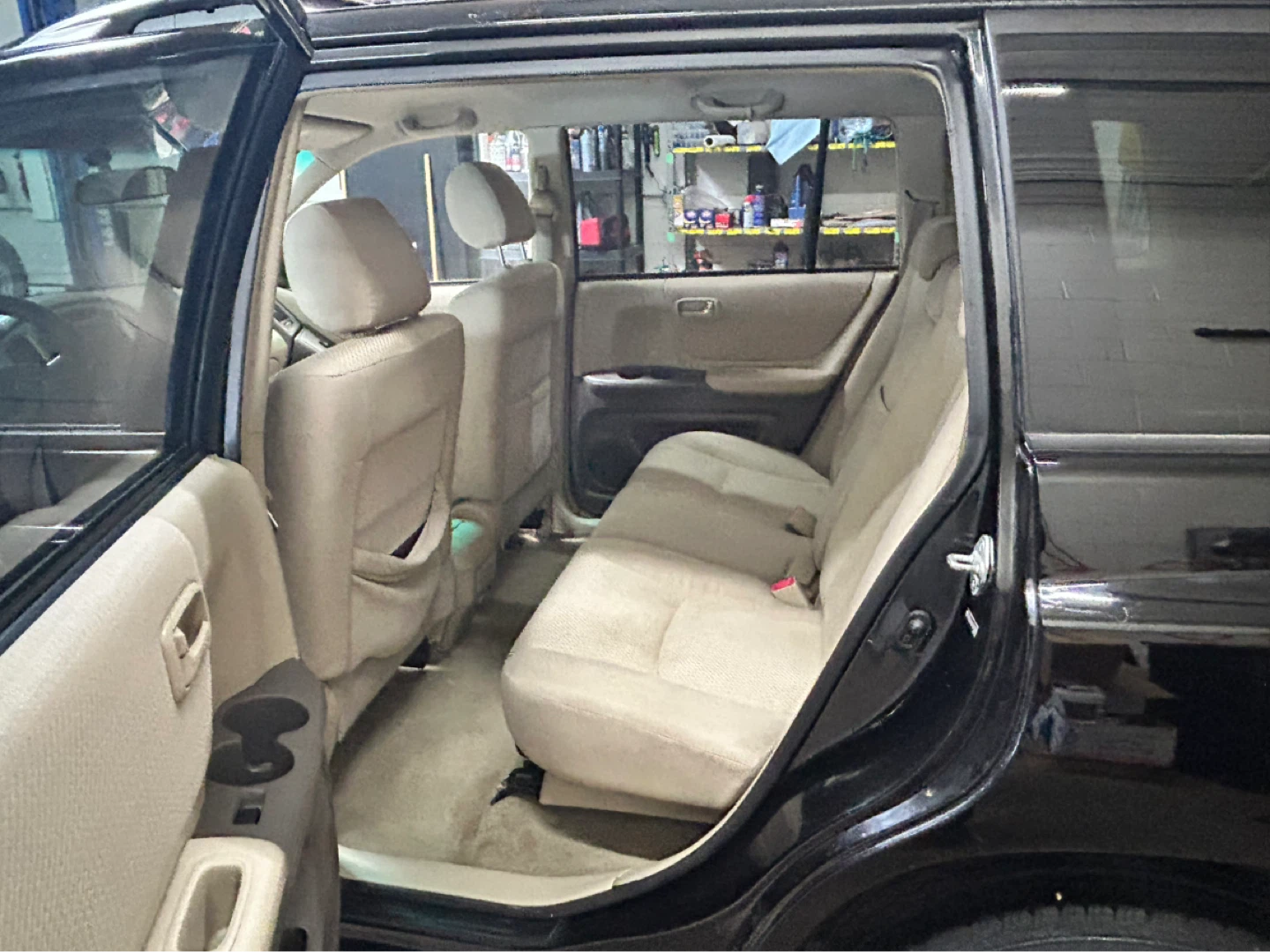 2006 Black Toyota Highlander SUV - photo 4