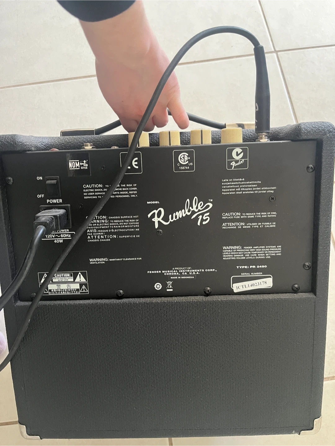 Fender Rumble 15 Bass Amp - photo 2