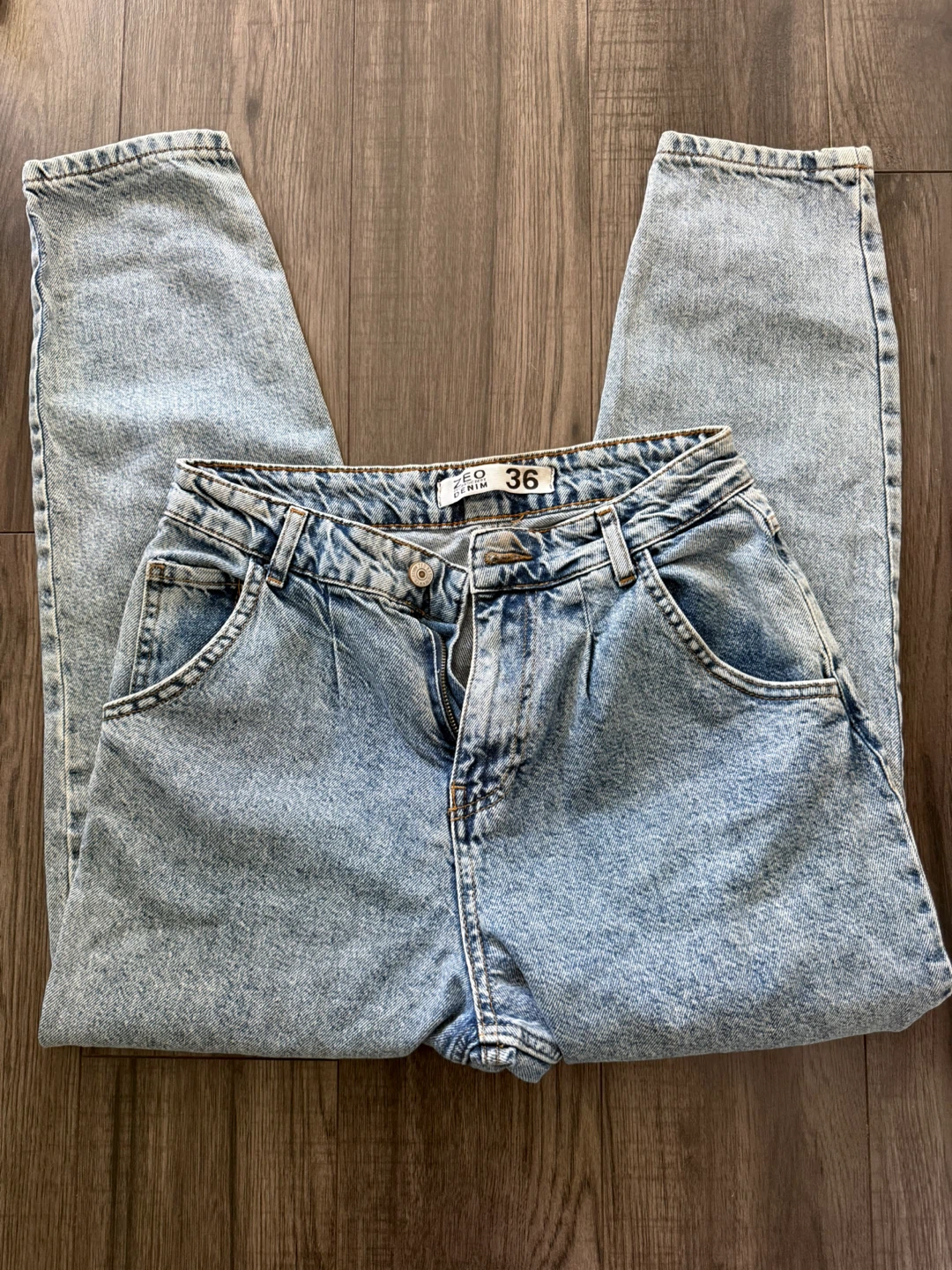 Light Wash Denim Jeans - Size 36