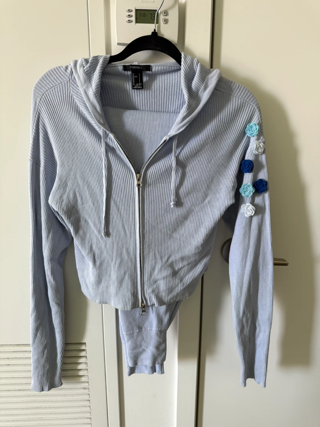 Pants and hoodie set, size S