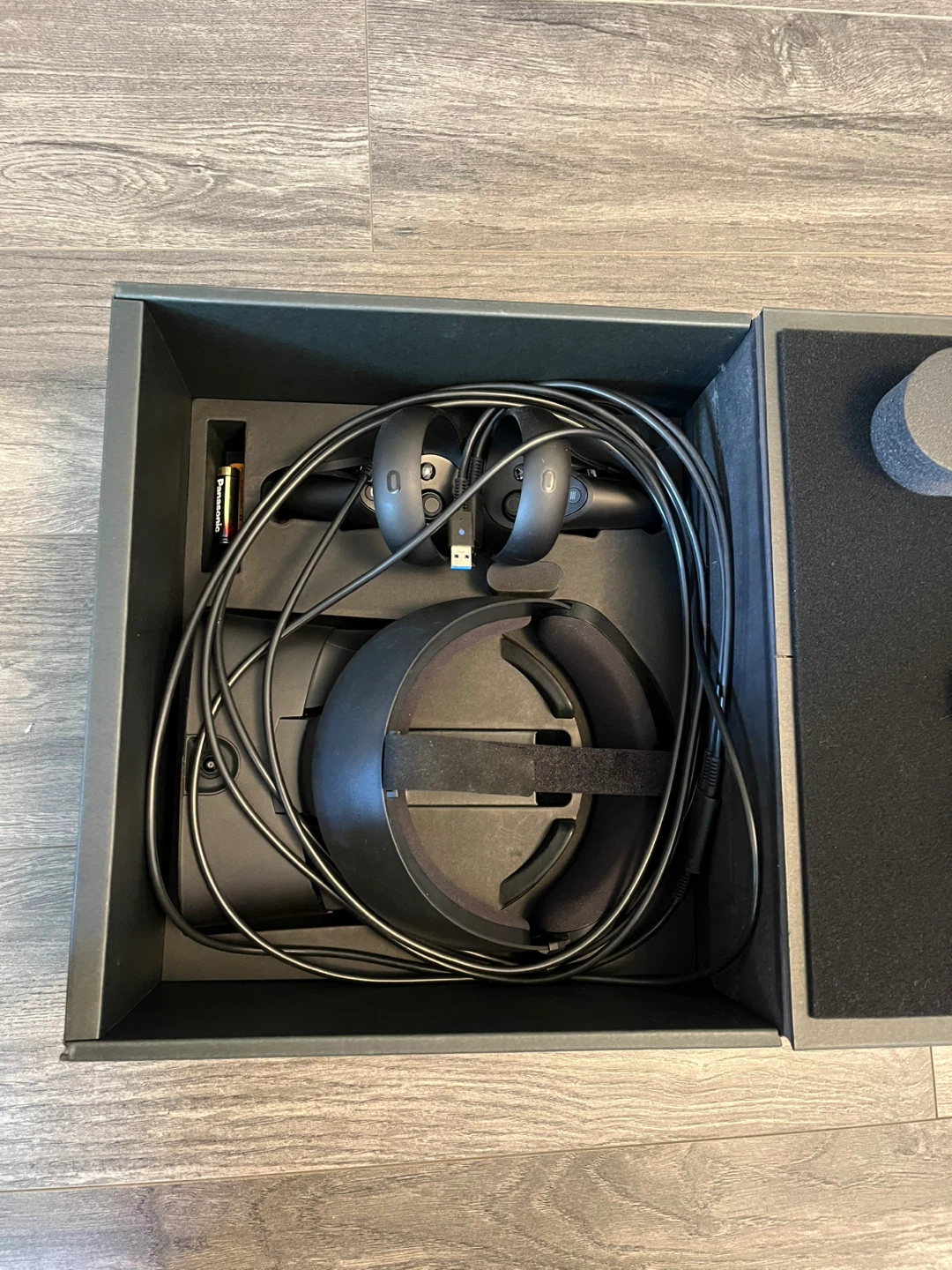 Oculus Rift S VR Headset with Controllers - photo 4