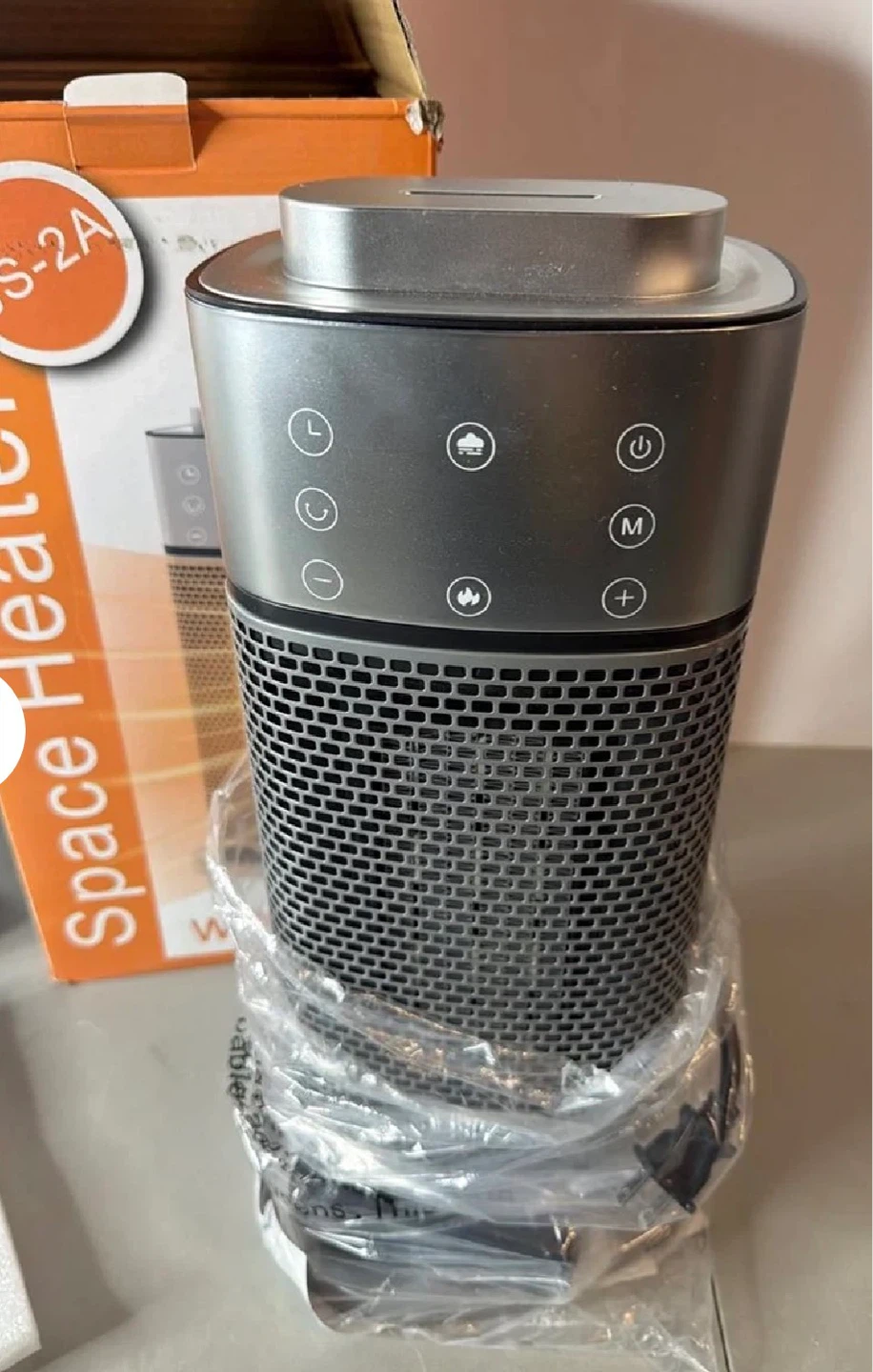 1500W Electric Space Heater with Humidifier & Flame Effect - photo 4