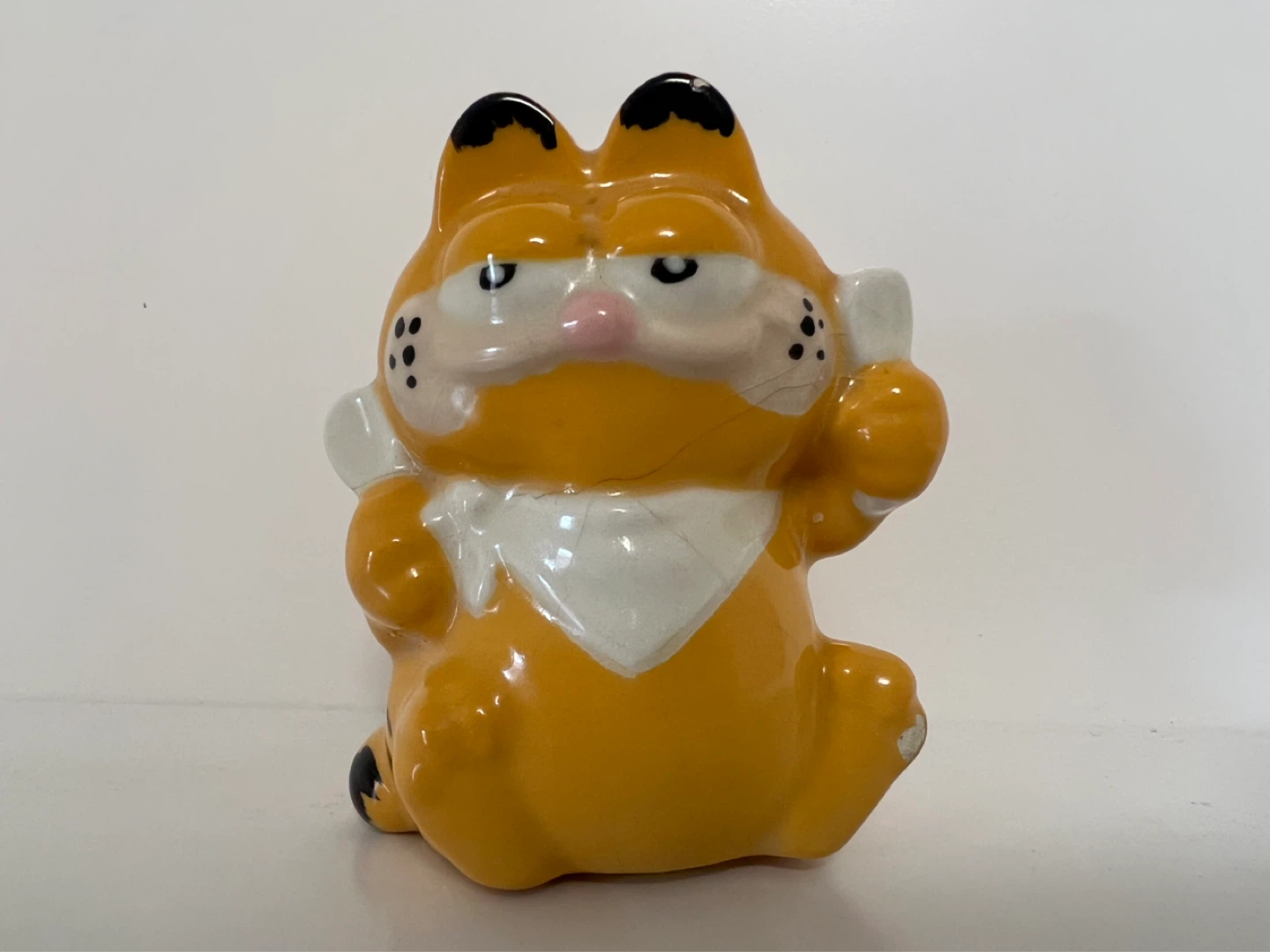 Vintage Garfield salt or pepper shaker